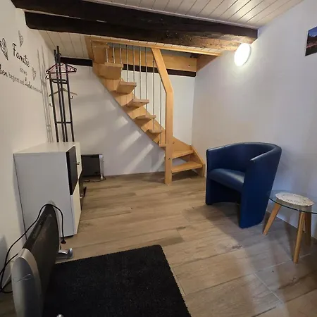 Urchiges Mitten Im Herzen Von Сasa de vacaciones *